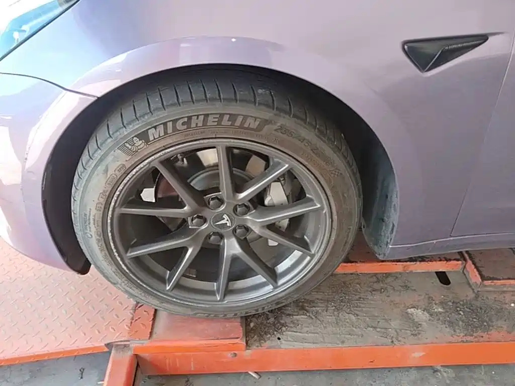Tesla Model 3 — миниатюра 23