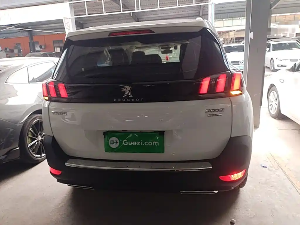 Peugeot 5008 — миниатюра 6