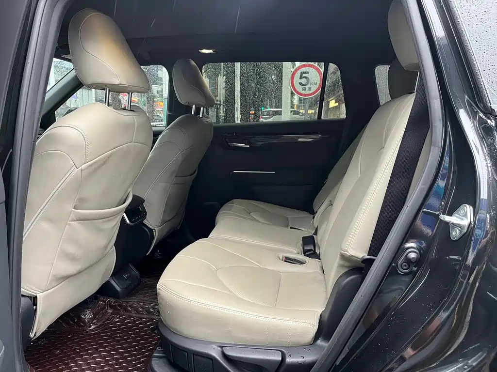Toyota Crown Kluger 2022 2.5L HEV Luxury