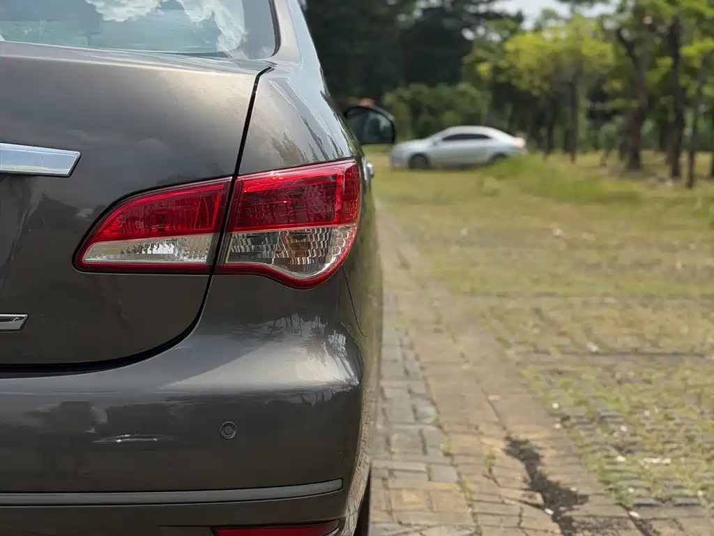Nissan Sylphy — миниатюра 12