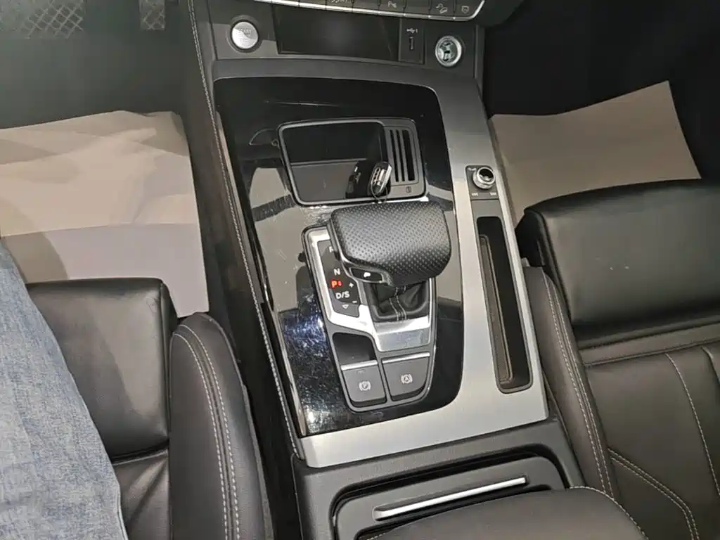 Audi Q5L Sportback — миниатюра 14