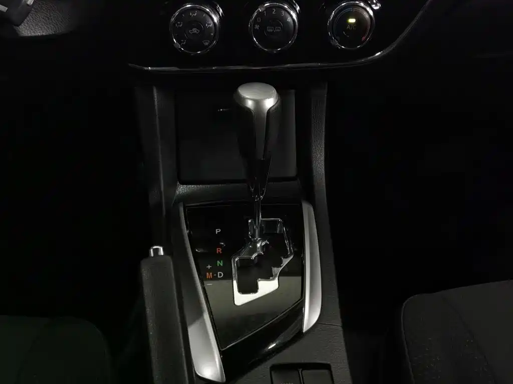 Toyota Corolla — миниатюра 13