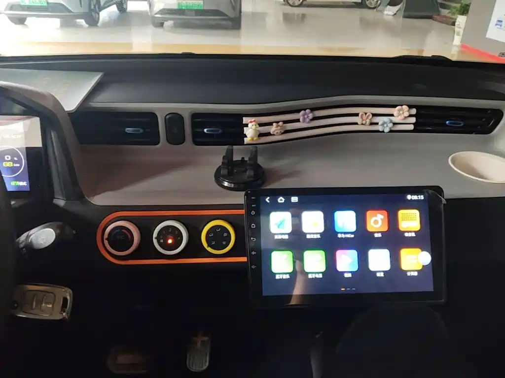 Wuling MINIEV — миниатюра 13