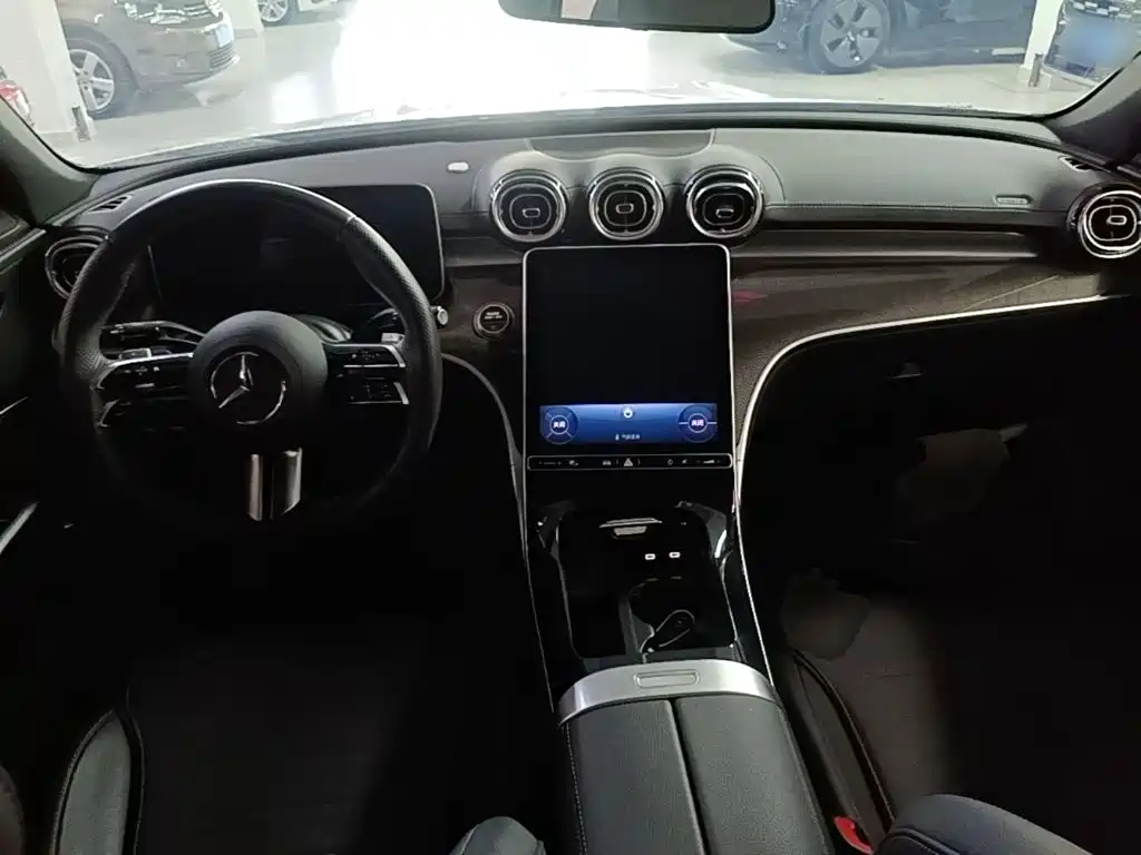 Mercedes-Benz C-Class — миниатюра 10