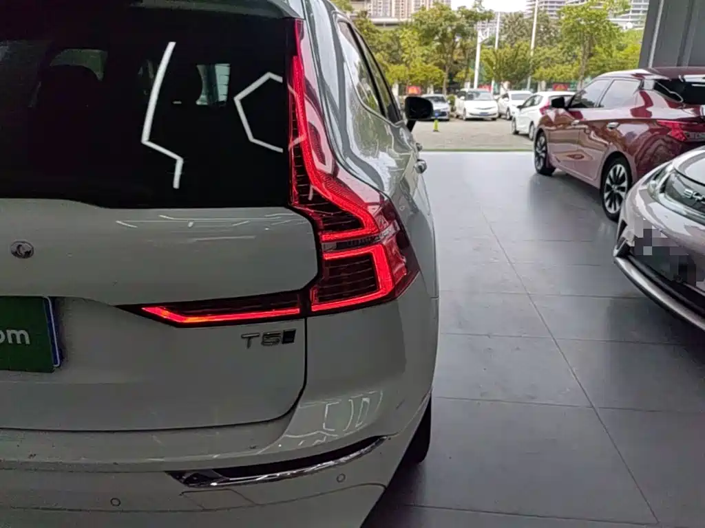 Volvo XC60 — миниатюра 8