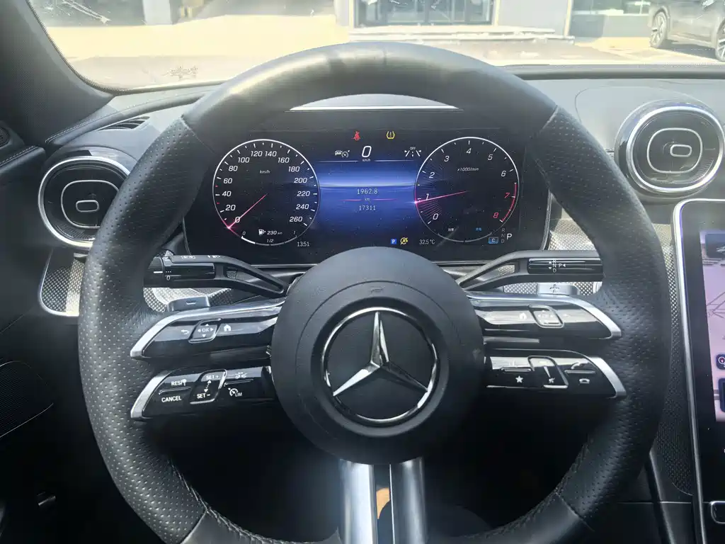 Mercedes-Benz C-Class — миниатюра 6