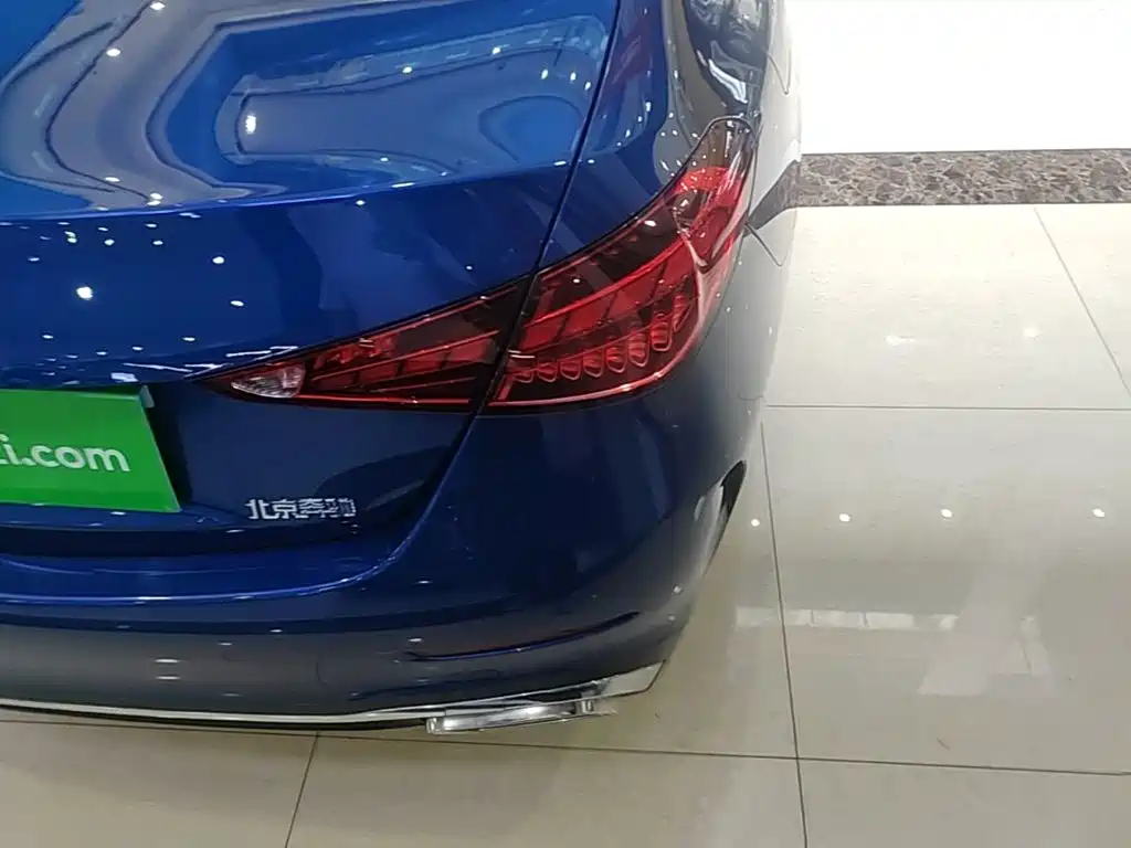 Mercedes-Benz C-Class — миниатюра 8