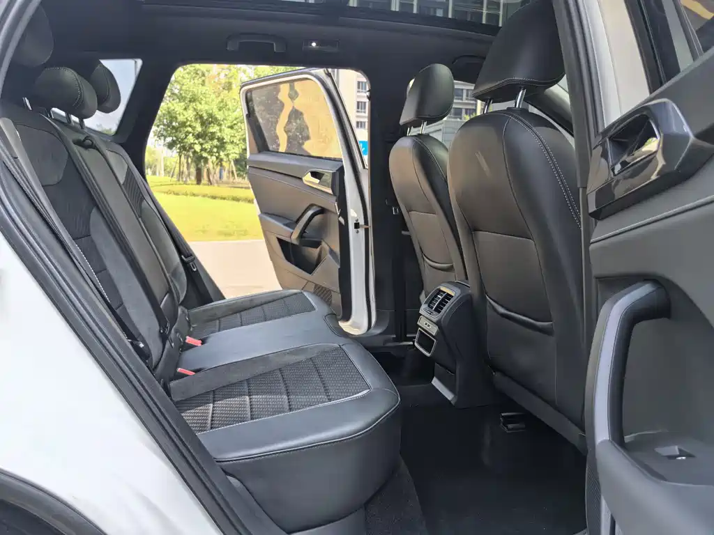 Volkswagen Tharu — миниатюра 8