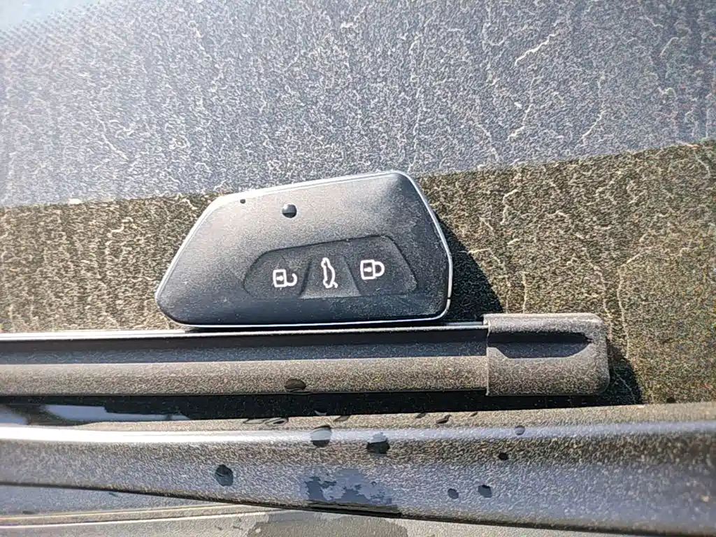Volkswagen ID.4 X — миниатюра 9
