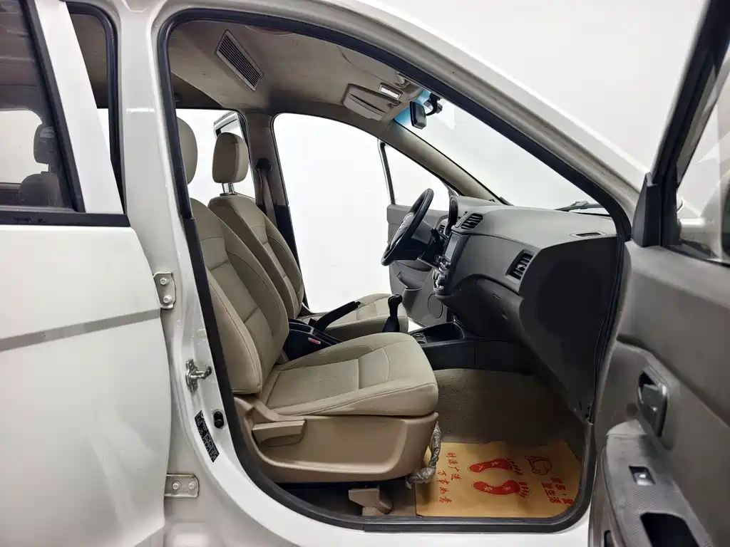 Wuling Hongguang — миниатюра 15