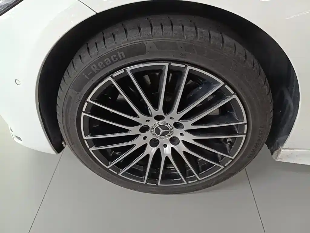 Mercedes-Benz C-Class — миниатюра 23