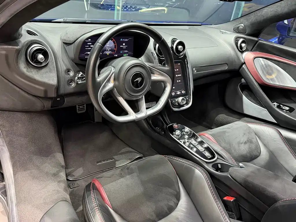 McLaren GT — миниатюра 7