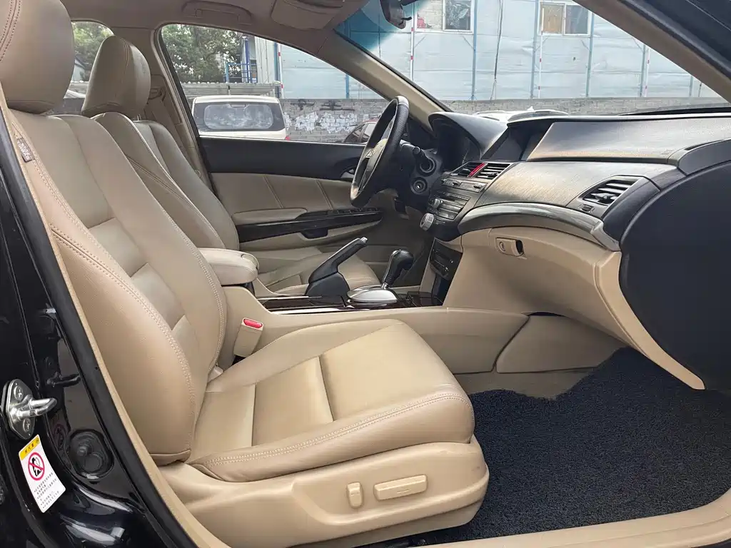 Honda Accord — миниатюра 7