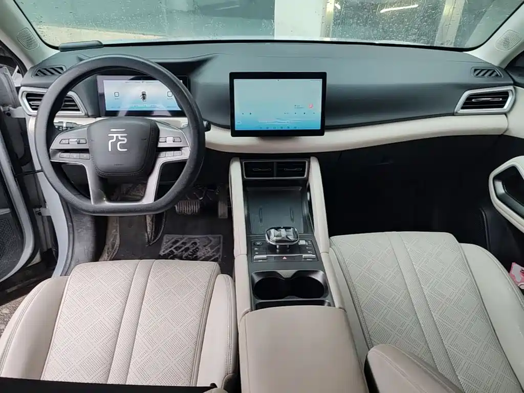 BYD Yuan UP — миниатюра 10