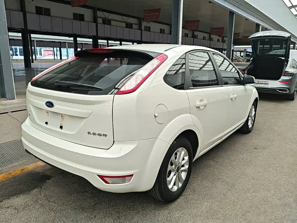 Ford Focus — миниатюра 7