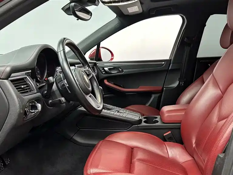 Porsche Macan — миниатюра 14