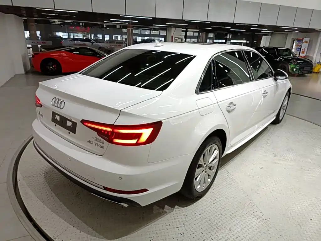 Audi A4L — миниатюра 7