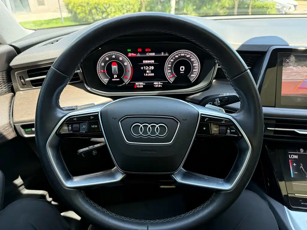 Audi Q6 — миниатюра 14