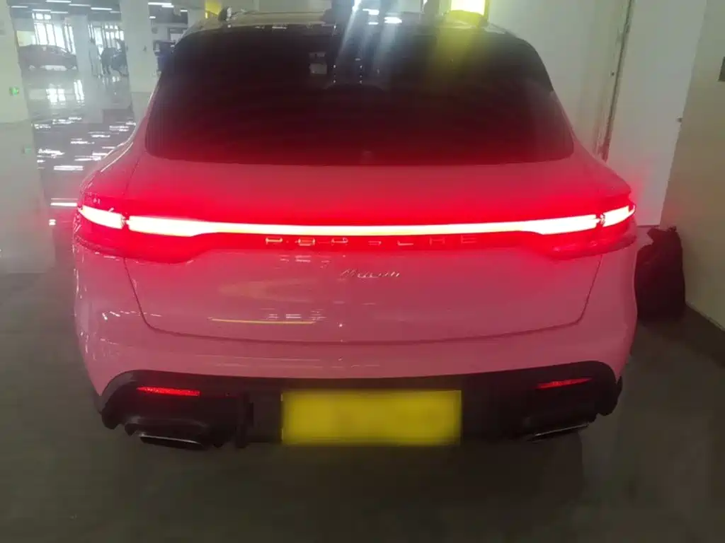 Porsche Macan — миниатюра 6