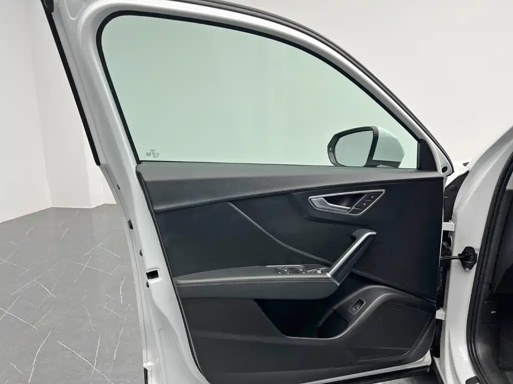 Audi Q2L — миниатюра 12