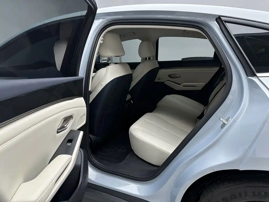 BYD Qin L — миниатюра 10