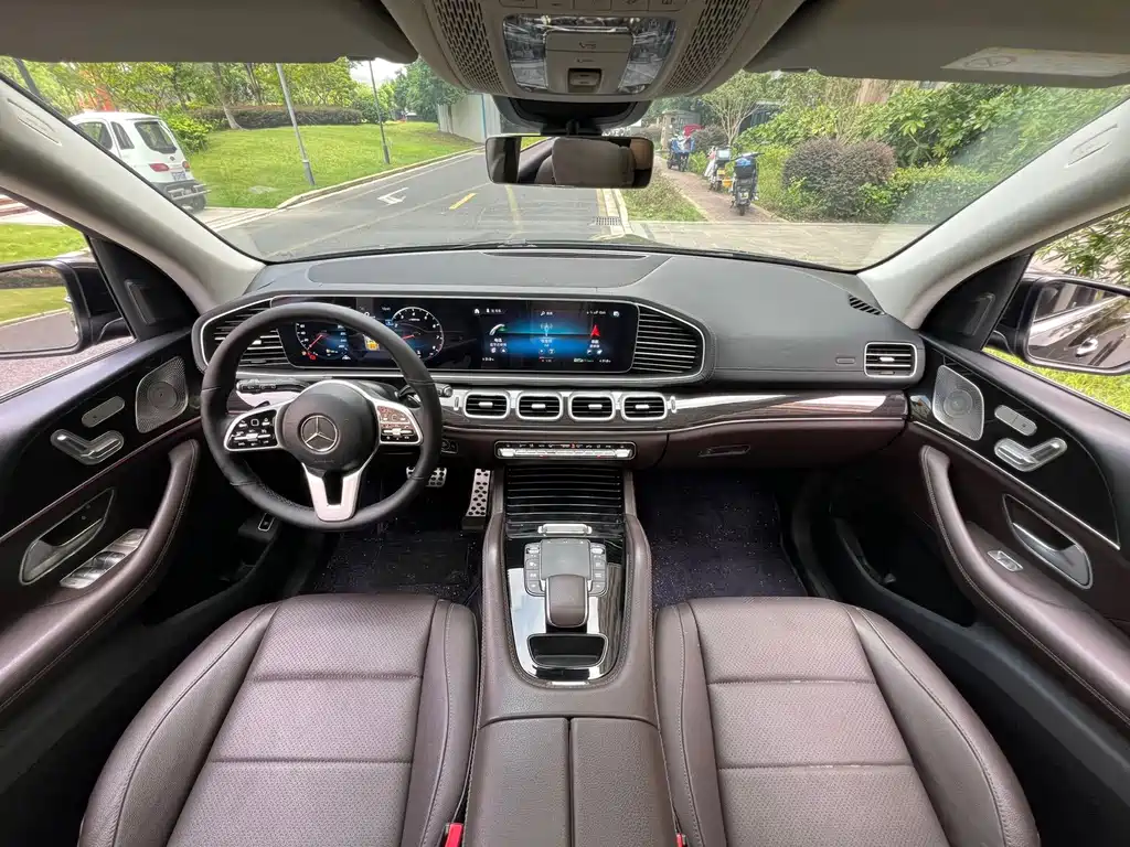 Mercedes-Benz GLE (Import) — миниатюра 13