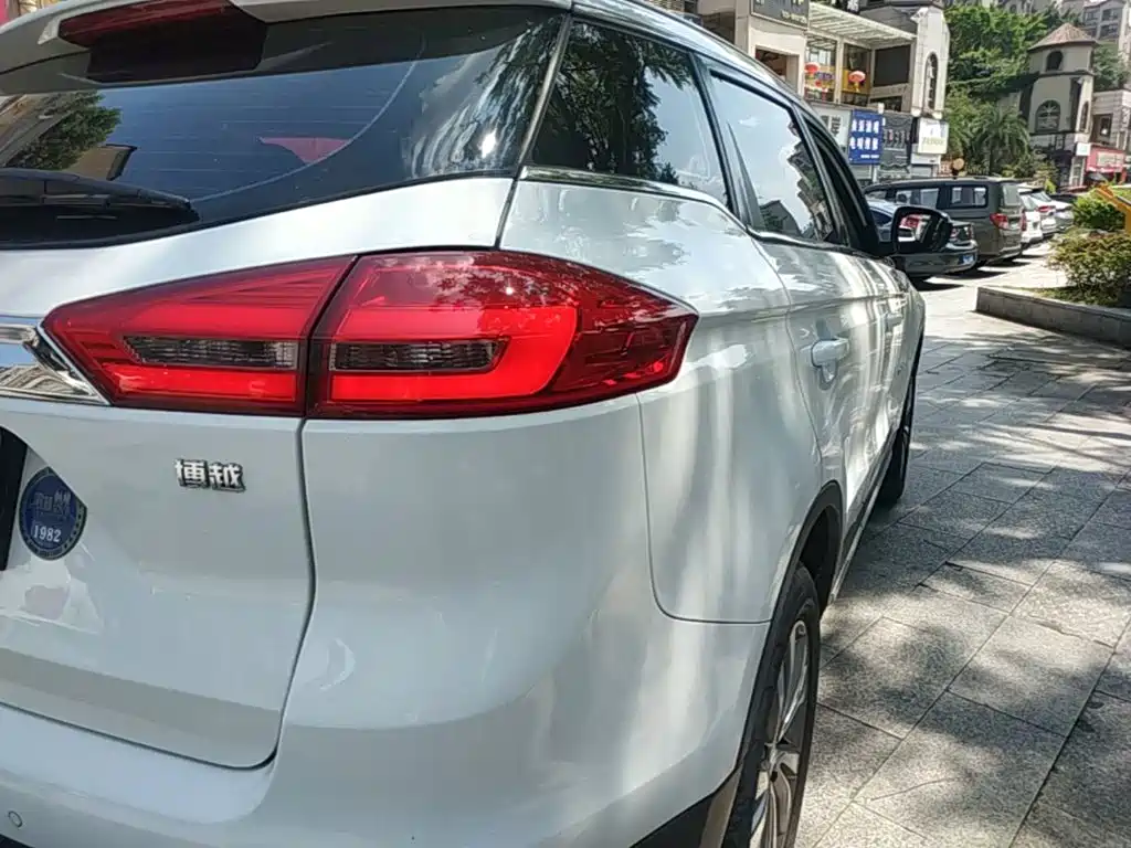 Geely Boyue — миниатюра 8