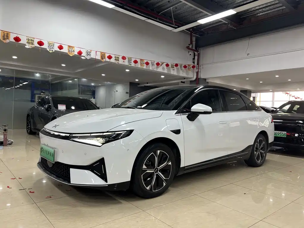 XPeng P5