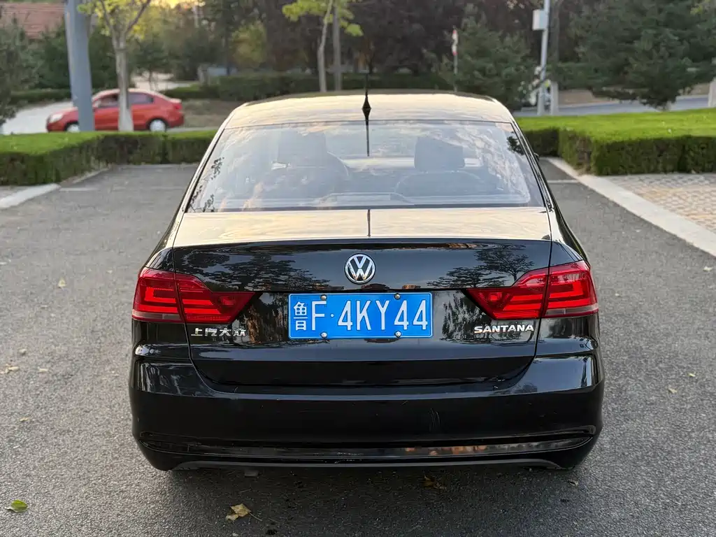 Volkswagen Santana — миниатюра 5