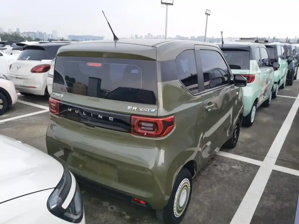 Wuling MINIEV — миниатюра 7