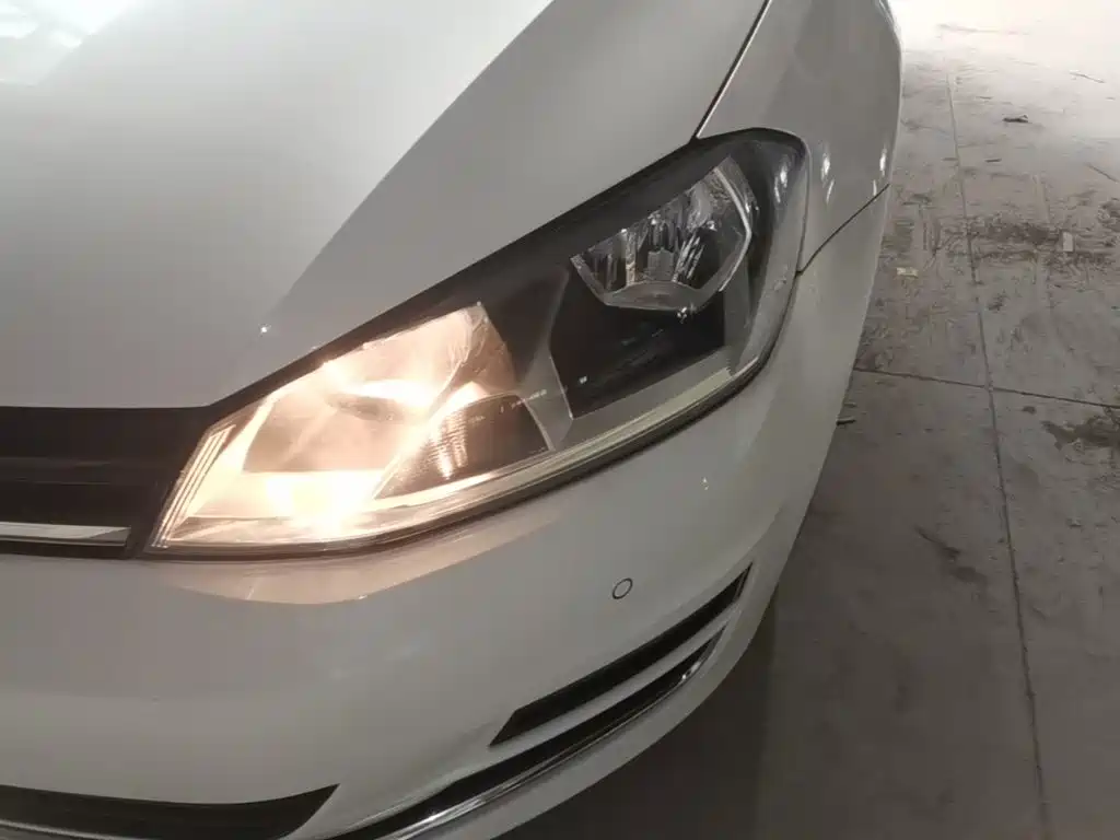 Volkswagen Golf — миниатюра 24