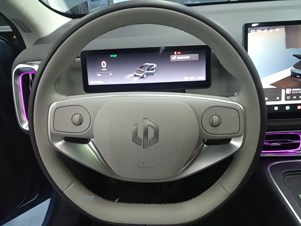 Leapmotor Leapmotor B01 — миниатюра 11