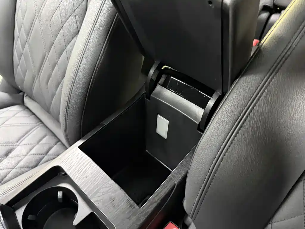 Borgward BX7 — миниатюра 17