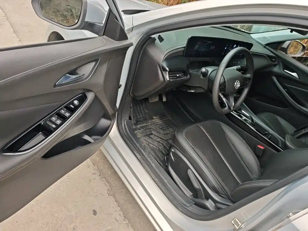 Buick Verano — миниатюра 16