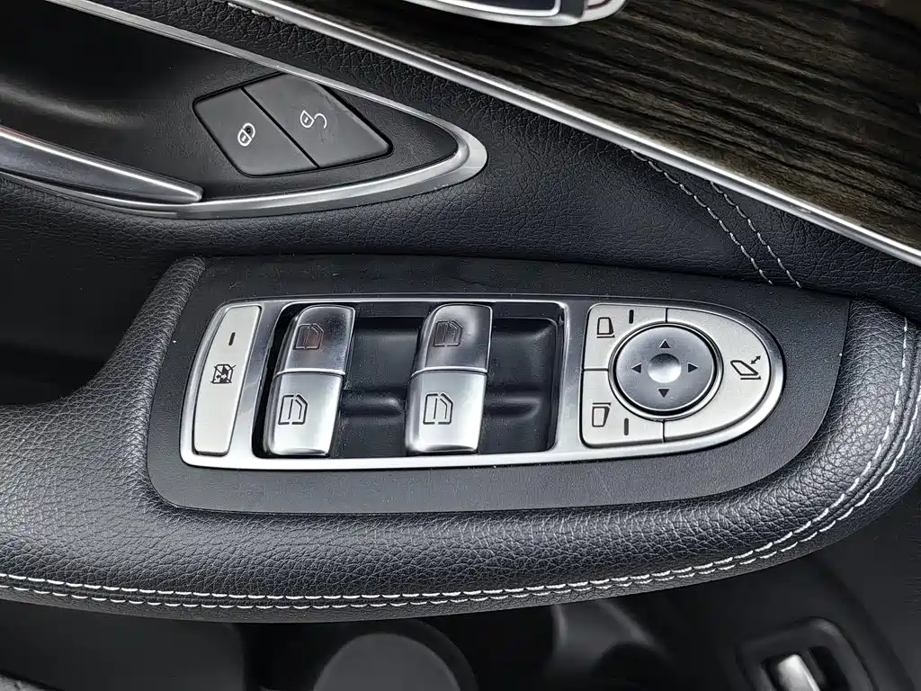 Mercedes-Benz GLC — миниатюра 9