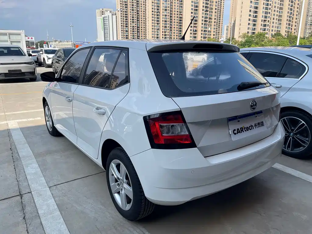 Skoda Fabia — миниатюра 6