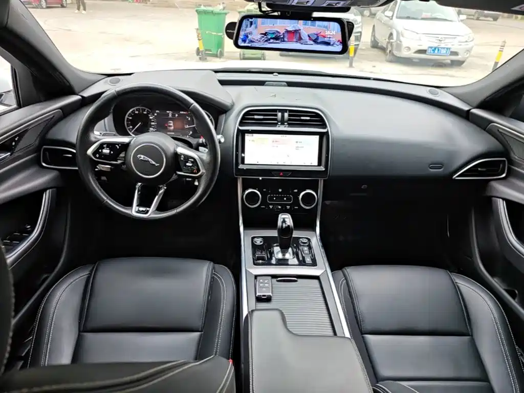 Jaguar XEL — миниатюра 10
