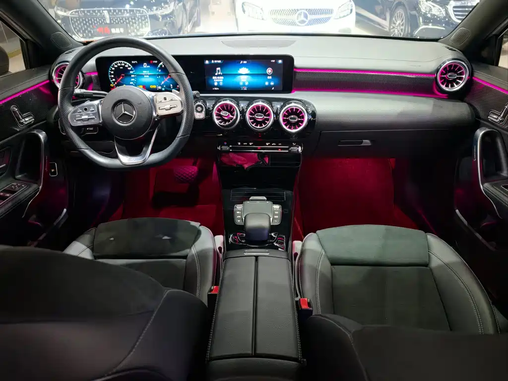 Mercedes-Benz A-Class — миниатюра 7