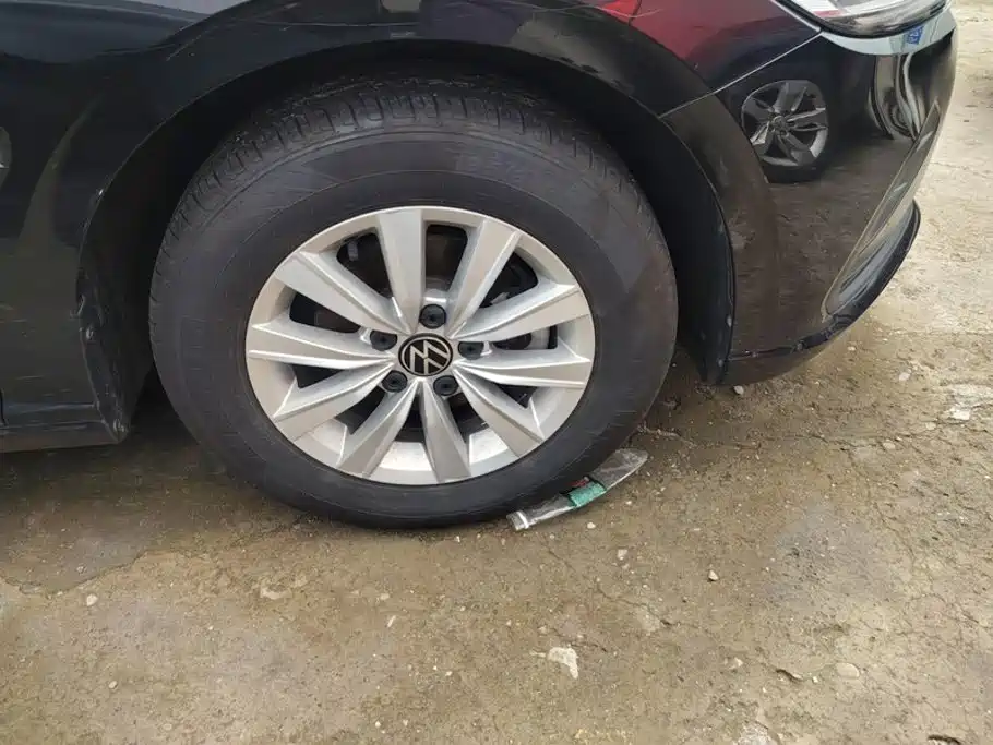 Volkswagen Lavida — миниатюра 6