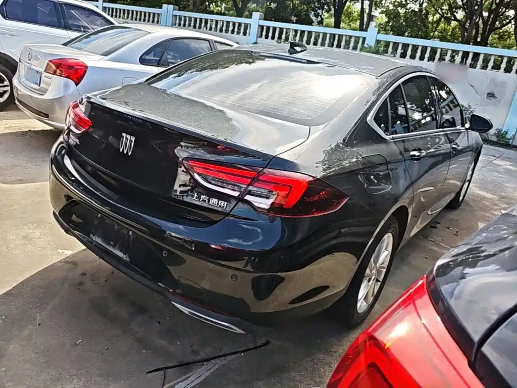 Buick Regal — миниатюра 7