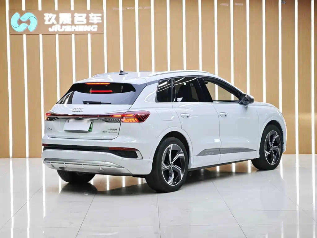 Audi Q4 e-tron — миниатюра 22