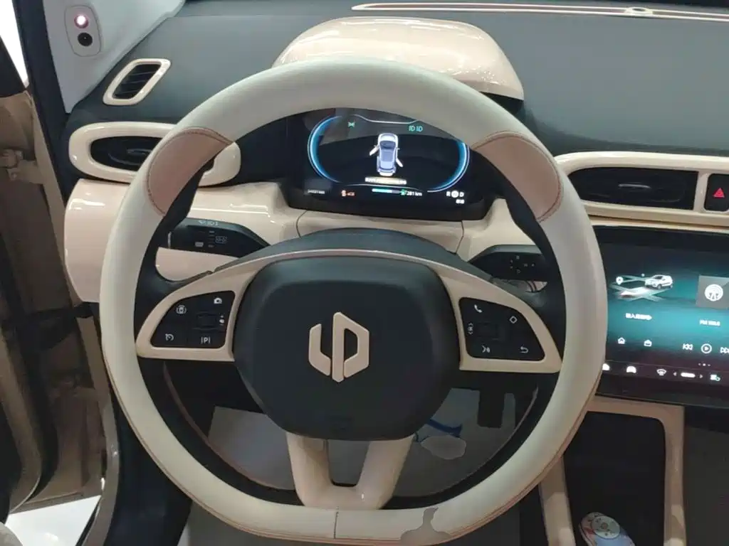 Leapmotor Leapmotor T03 — миниатюра 11