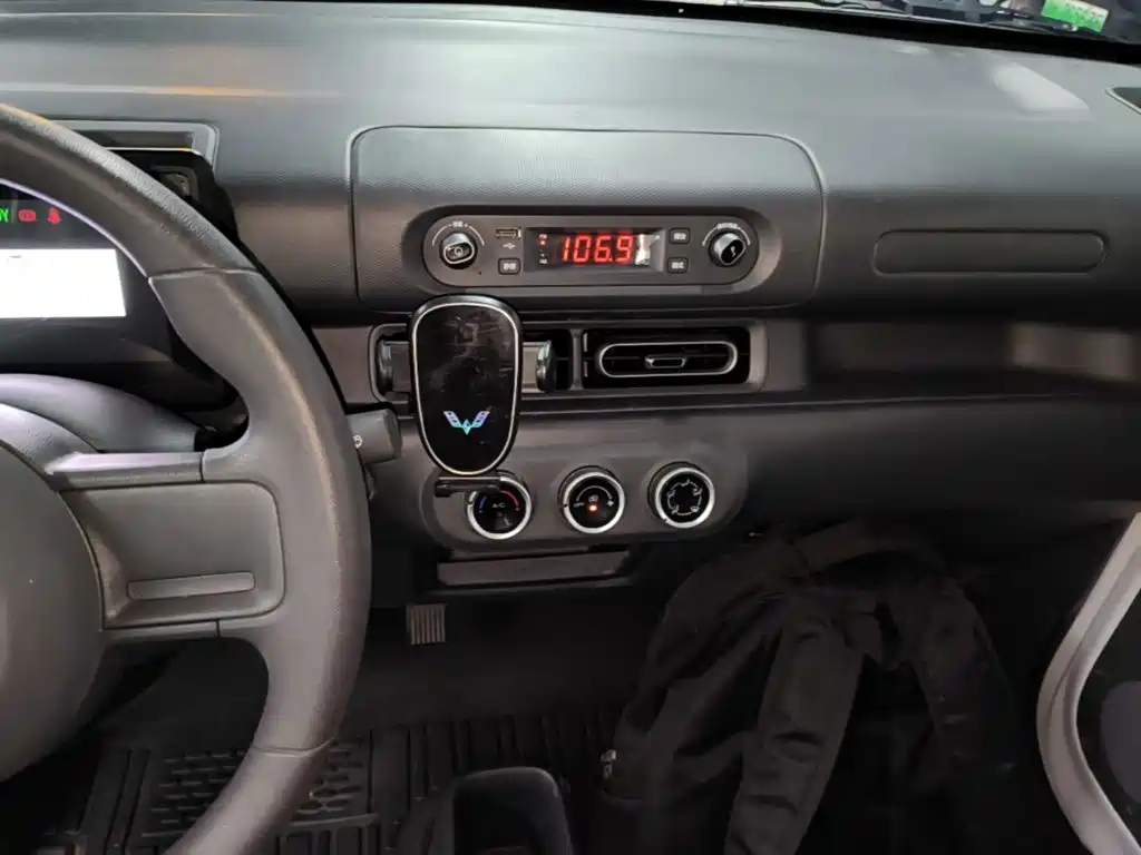 Wuling Zhiguang EV — миниатюра 9