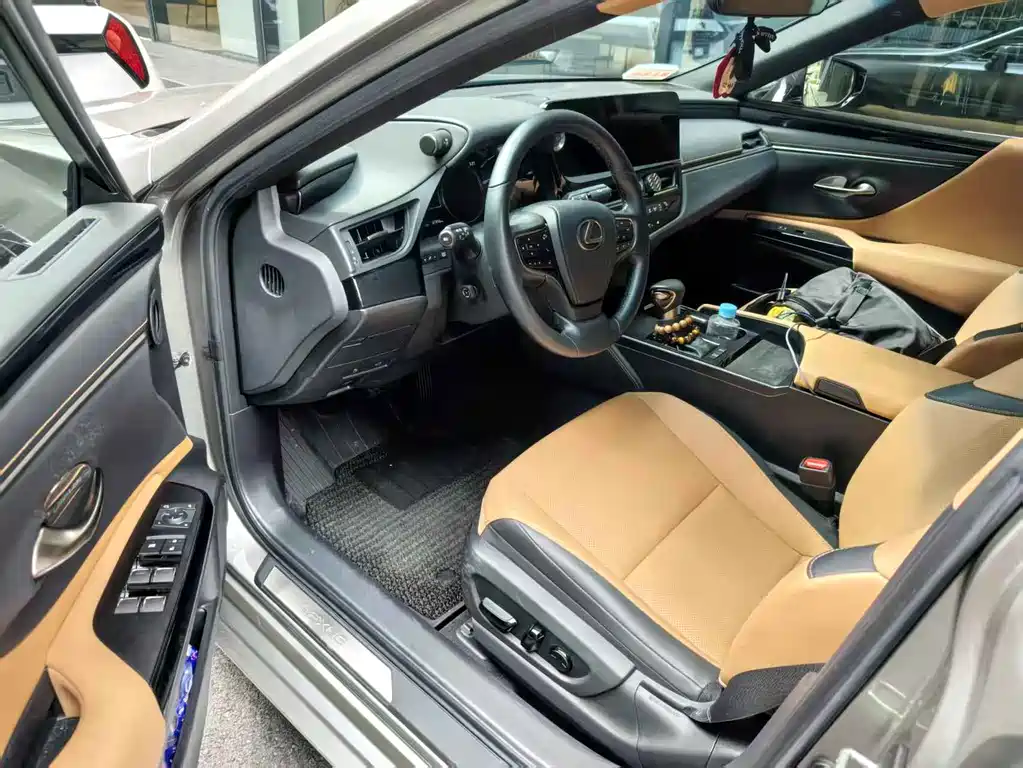 Lexus ES — миниатюра 2