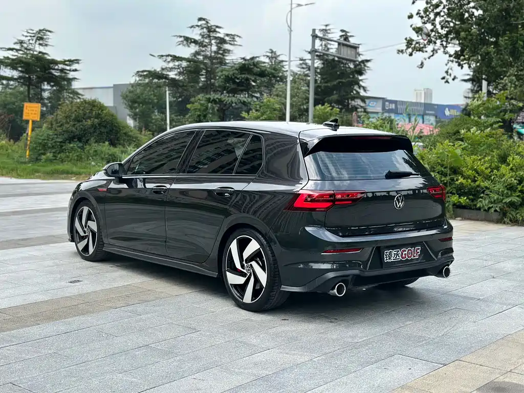 Volkswagen Golf GTI — миниатюра 6