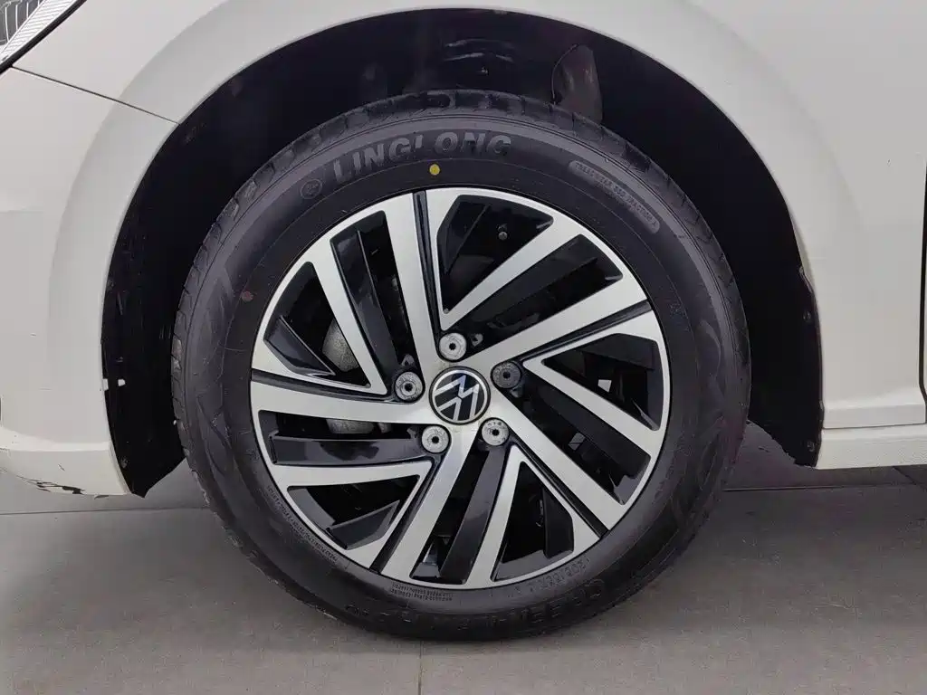 Volkswagen Lavida — миниатюра 17