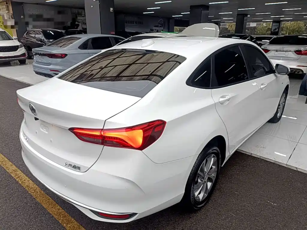 Buick Verano — миниатюра 7