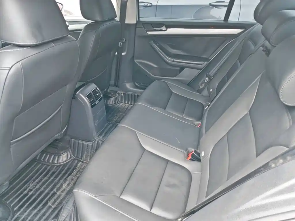 Volkswagen Sagitar — миниатюра 17