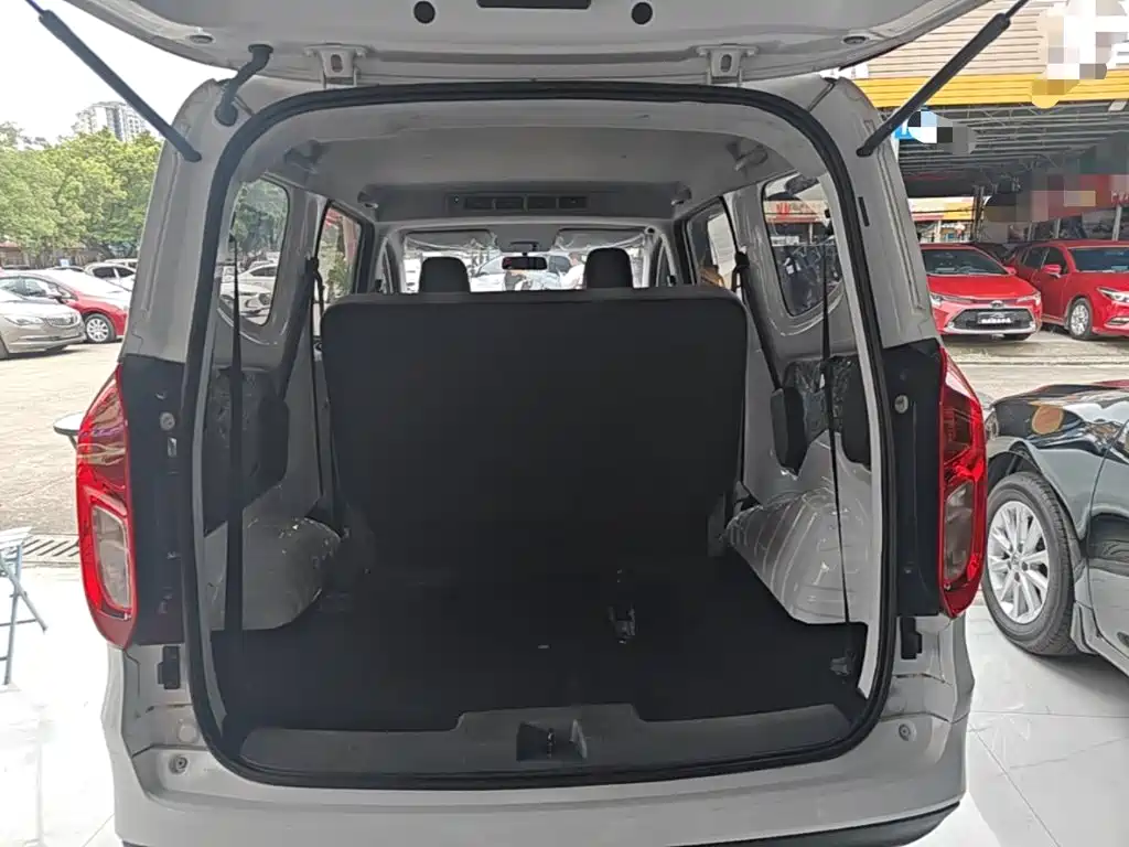 Wuling Hongguang EV — миниатюра 19