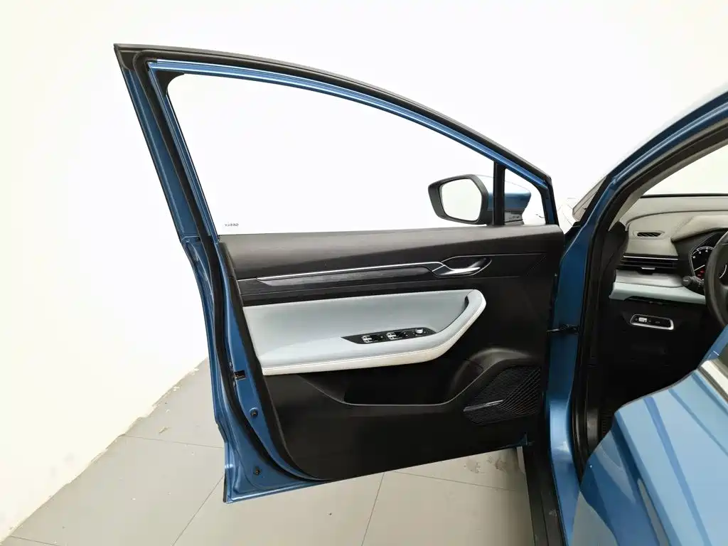 Geely Emgrand S — миниатюра 8